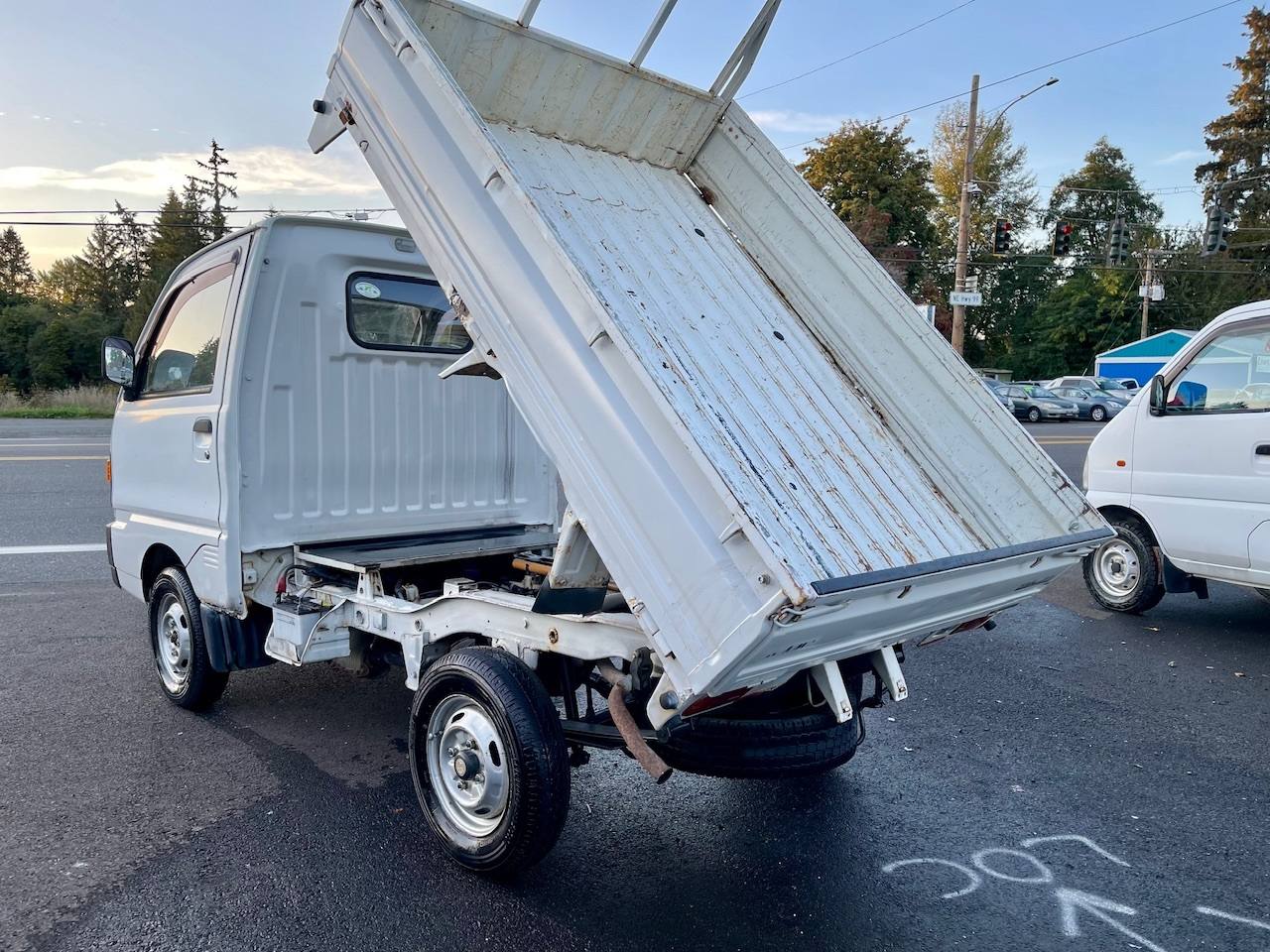 1991 Mitsubishi Minicab SD Dump 4WD, 2Hi-4Hi-4Lo, 4MT, AC, LSD