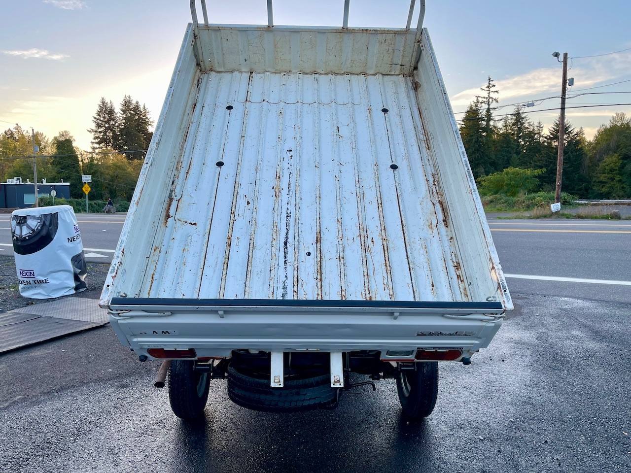 1991 Mitsubishi Minicab SD Dump 4WD, 2Hi-4Hi-4Lo, 4MT, AC, LSD