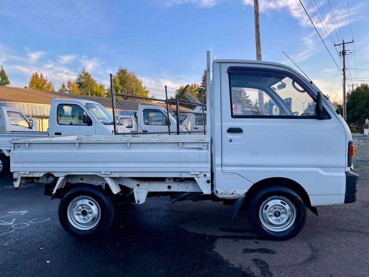 1991 Mitsubishi Minicab SD Dump 4WD, 2Hi-4Hi-4Lo, 4MT, AC, LSD