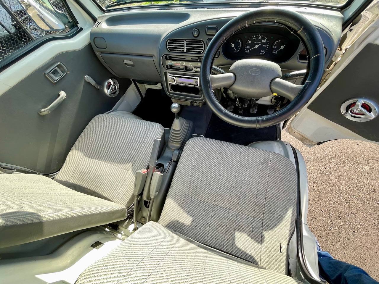 1997 Daihatsu Hi-Jet 4WD, 2Hi-4Hi-4Lo, 5MT, AC