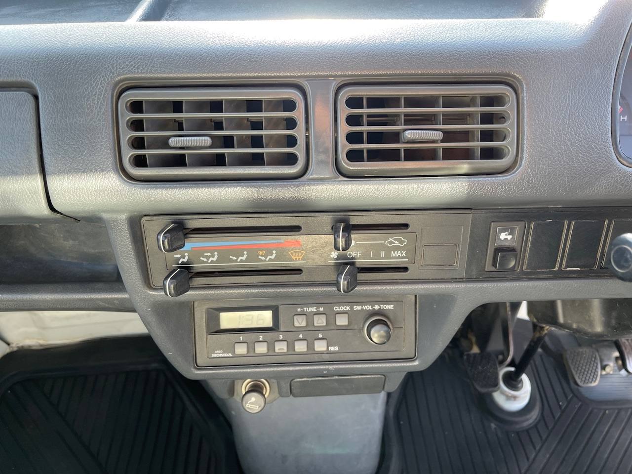1998 Honda Acty Super Delux RealTime 4WD Mid-Engine, 5MT