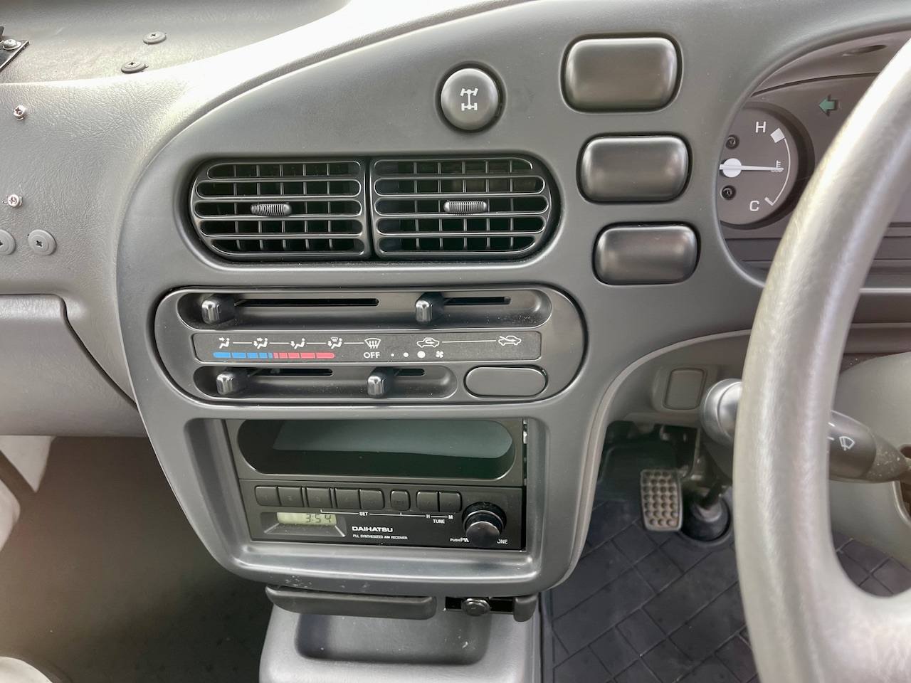 1998 Daihatsu Hi-Jet Fire Deck Van Twincam 12V 4WD, 2Hi-4H, 5MT, Rare!