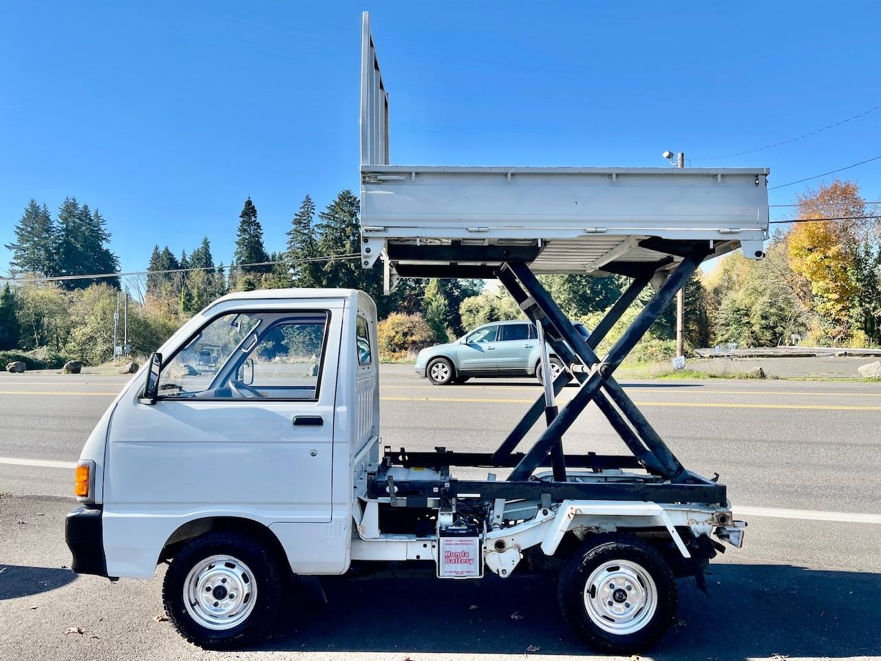 1992 Daihatsu Hi-Jet Scissor Dump 4WD, 2Hi-4Hi-4Lo, 4MT, DiffLock
