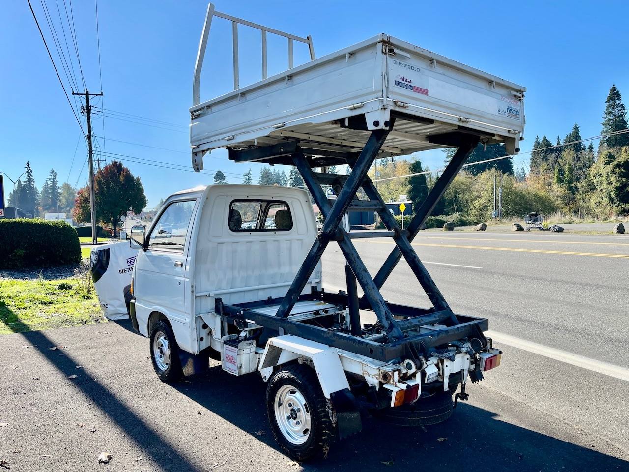 1992 Daihatsu Hi-Jet Scissor Dump 4WD, 2Hi-4Hi-4Lo, 4MT, DiffLock