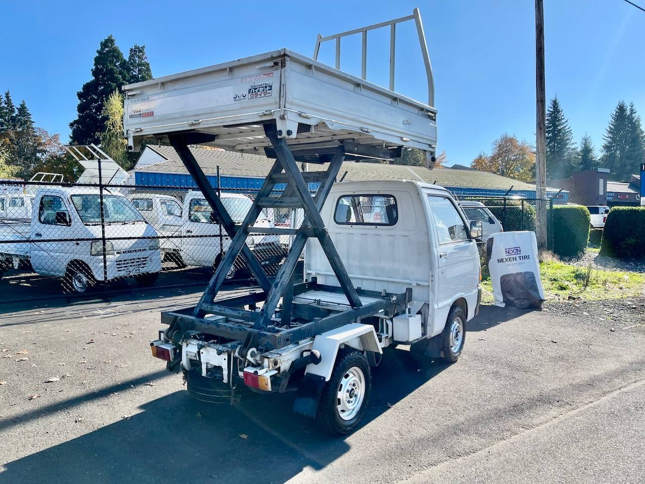 1992 Daihatsu Hi-Jet Scissor Dump 4WD, 2Hi-4Hi-4Lo, 4MT, DiffLock
