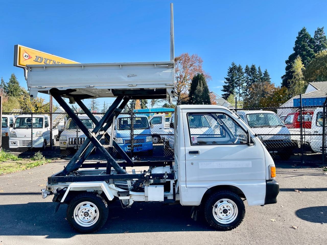 1992 Daihatsu Hi-Jet Scissor Dump 4WD, 2Hi-4Hi-4Lo, 4MT, DiffLock