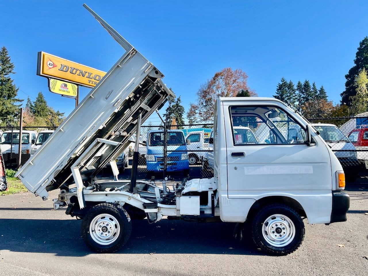 1992 Daihatsu Hi-Jet Scissor Dump 4WD, 2Hi-4Hi-4Lo, 4MT, DiffLock
