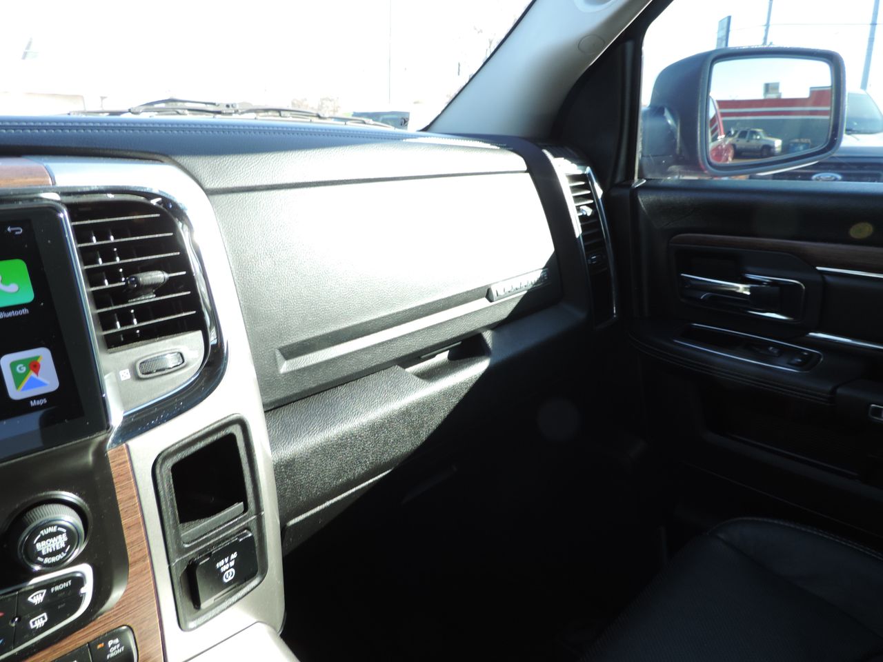 2018 RAM 1500 Crew Cab Laramie 4WD