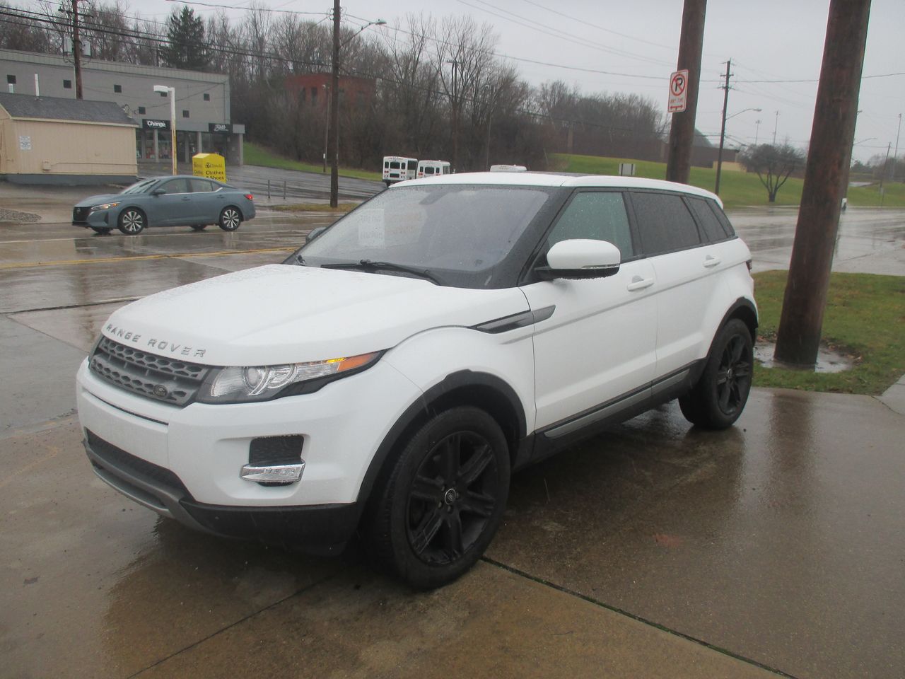 2013 Land Rover Range Rover Evoque Pure Premium 5-Door
