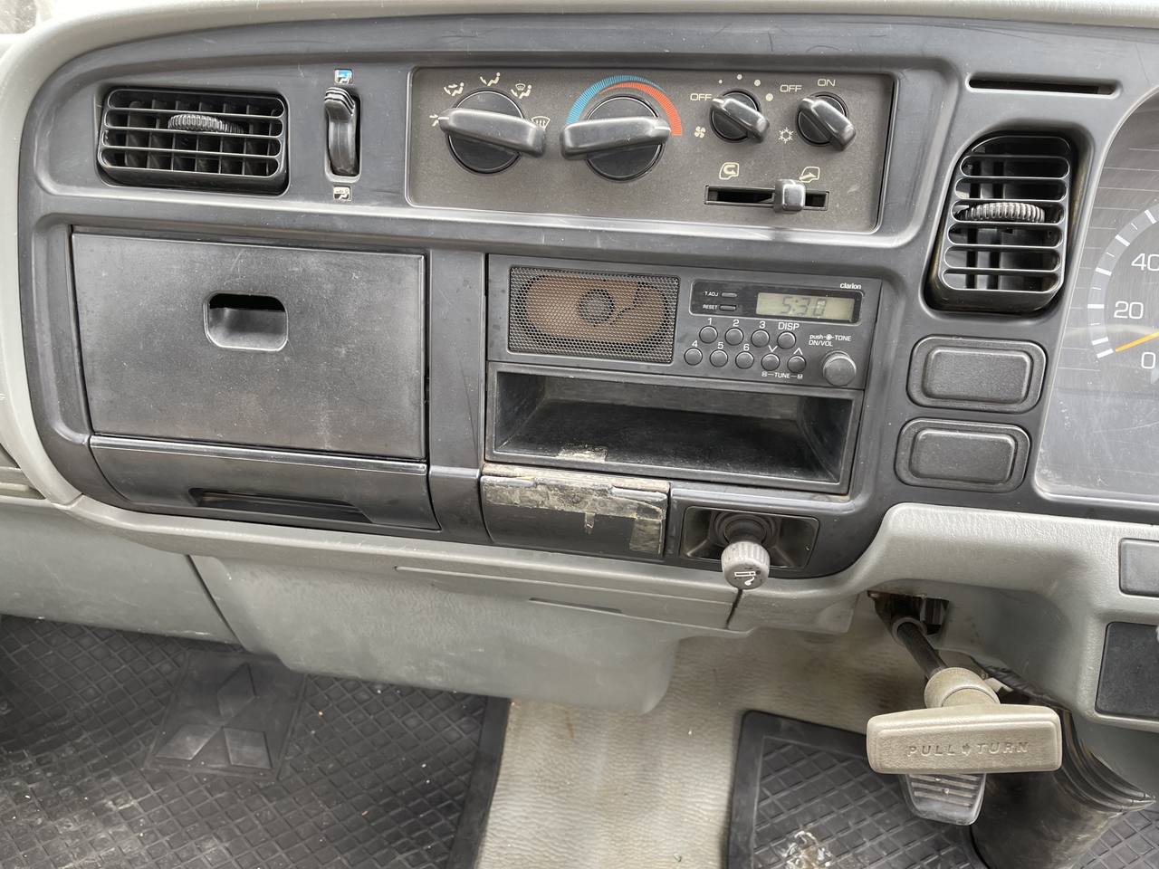 1996 Mitsubishi Canter GUTS Diesel 1.5 Ton Rwd Dually, PW, PS, AC, 5MT