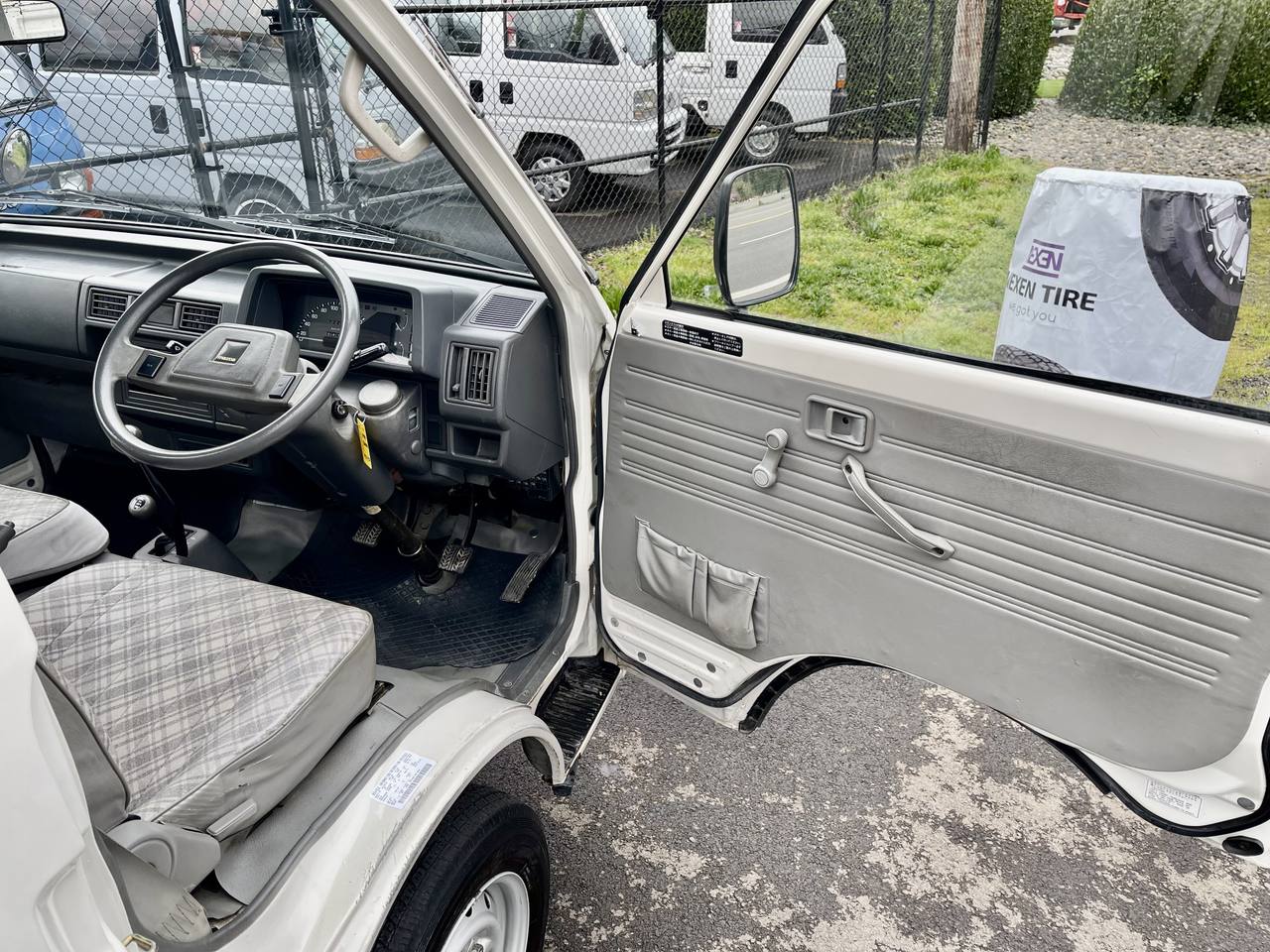 1994 Mazda Bongo 2.2L Diesel 4WD, 2Hi-4Hi-4Lo, 5MT, Dually 1 Ton