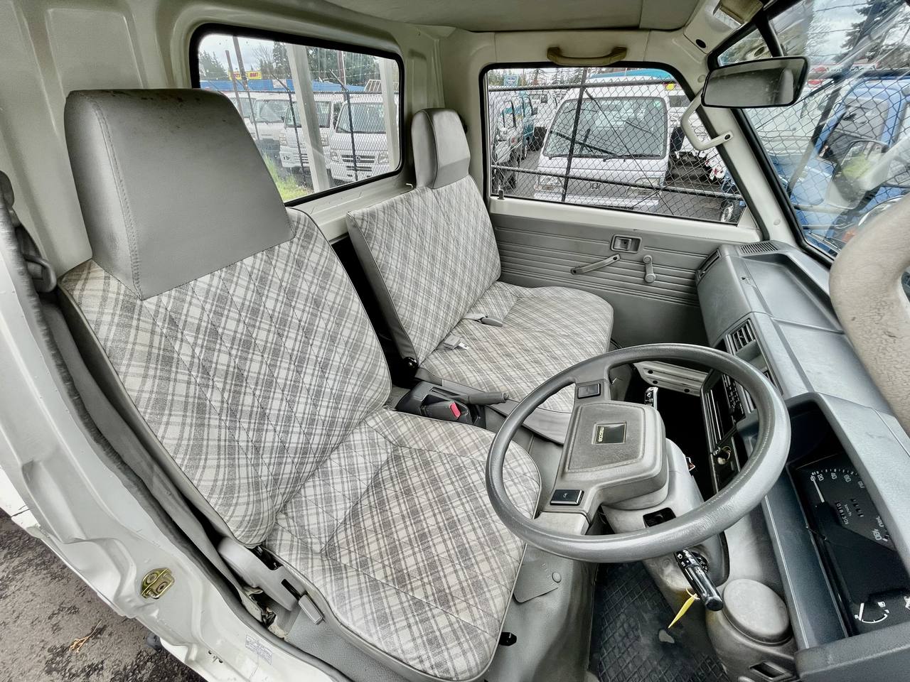 1994 Mazda Bongo 2.2L Diesel 4WD, 2Hi-4Hi-4Lo, 5MT, Dually 1 Ton
