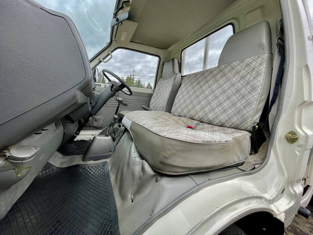 1994 Mazda Bongo 2.2L Diesel 4WD, 2Hi-4Hi-4Lo, 5MT, Dually 1 Ton