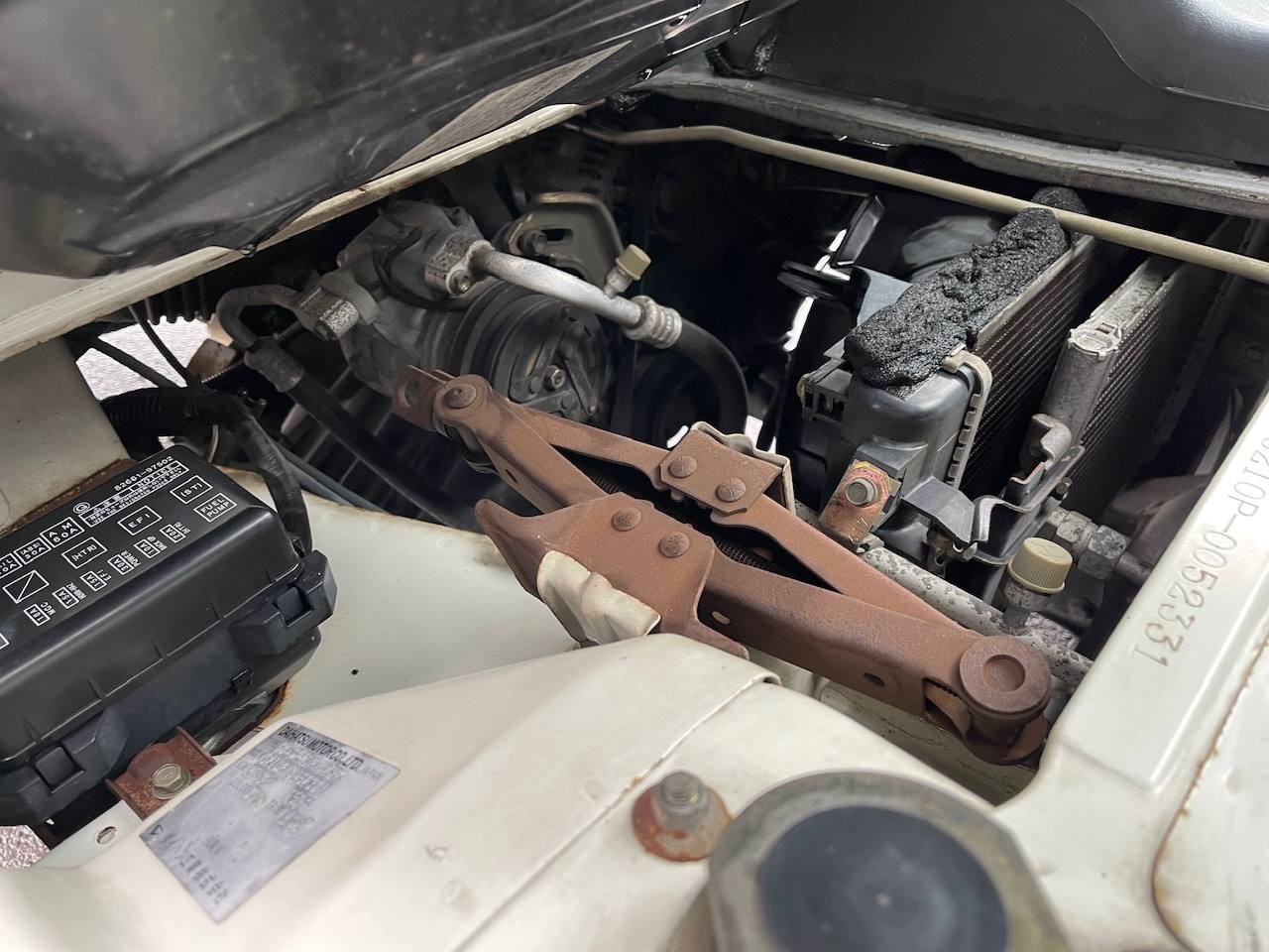 2000 Daihatsu Hi-Jet EFI DLI Twincam 12V 4WD, 2Hi-4Hi, AC, 5MT