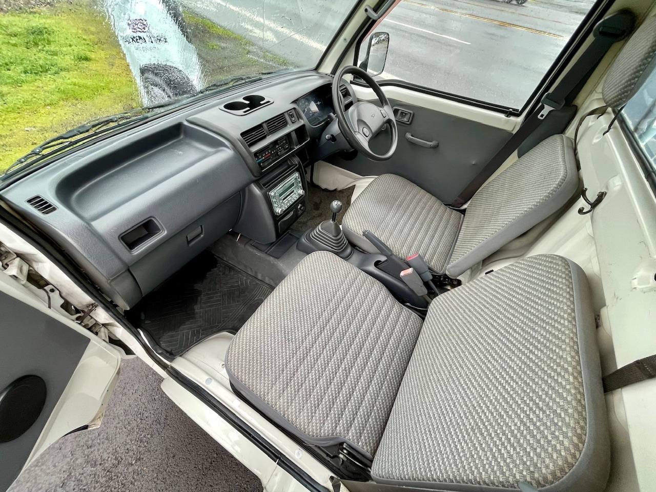 2000 Daihatsu Hi-Jet EFI DLI Twincam 12V 4WD, 2Hi-4Hi, AC, 5MT