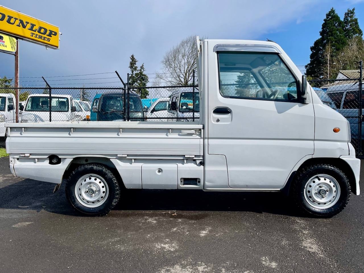 1999 Mitsubishi Minicab Special Edition 4WD, 2Hi-4Hi-4Lo, AC, PS, 5MT