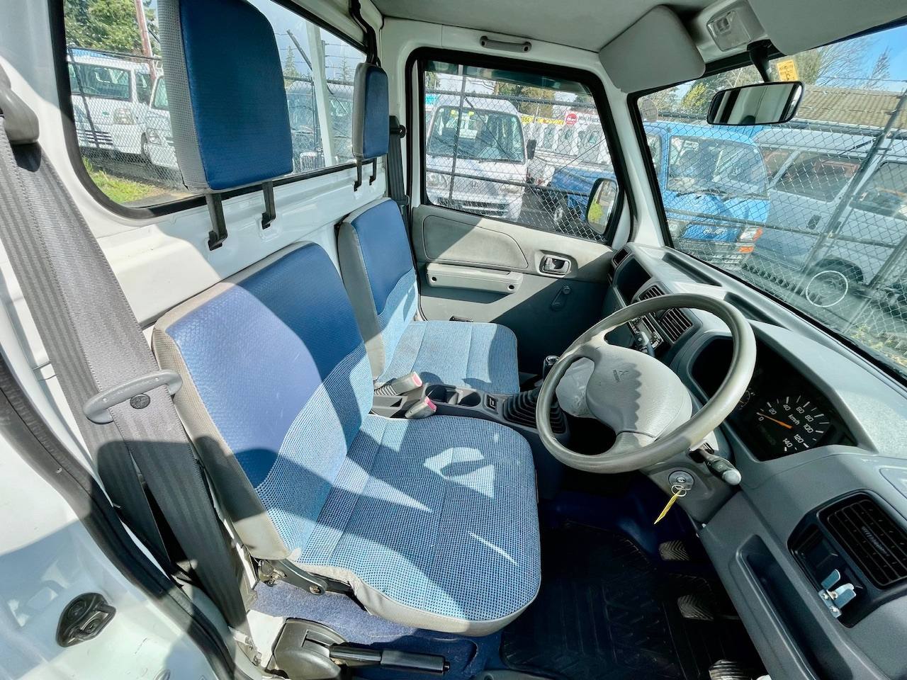 1999 Mitsubishi Minicab Special Edition 4WD, 2Hi-4Hi-4Lo, AC, PS, 5MT