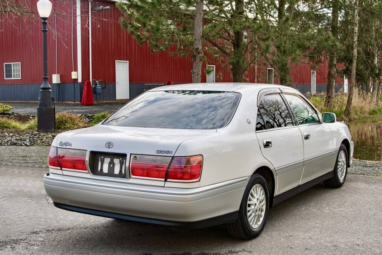 2000 Toyota Crown Sedan 2JZ RWD, PW. PL, PS, AC, Automatic