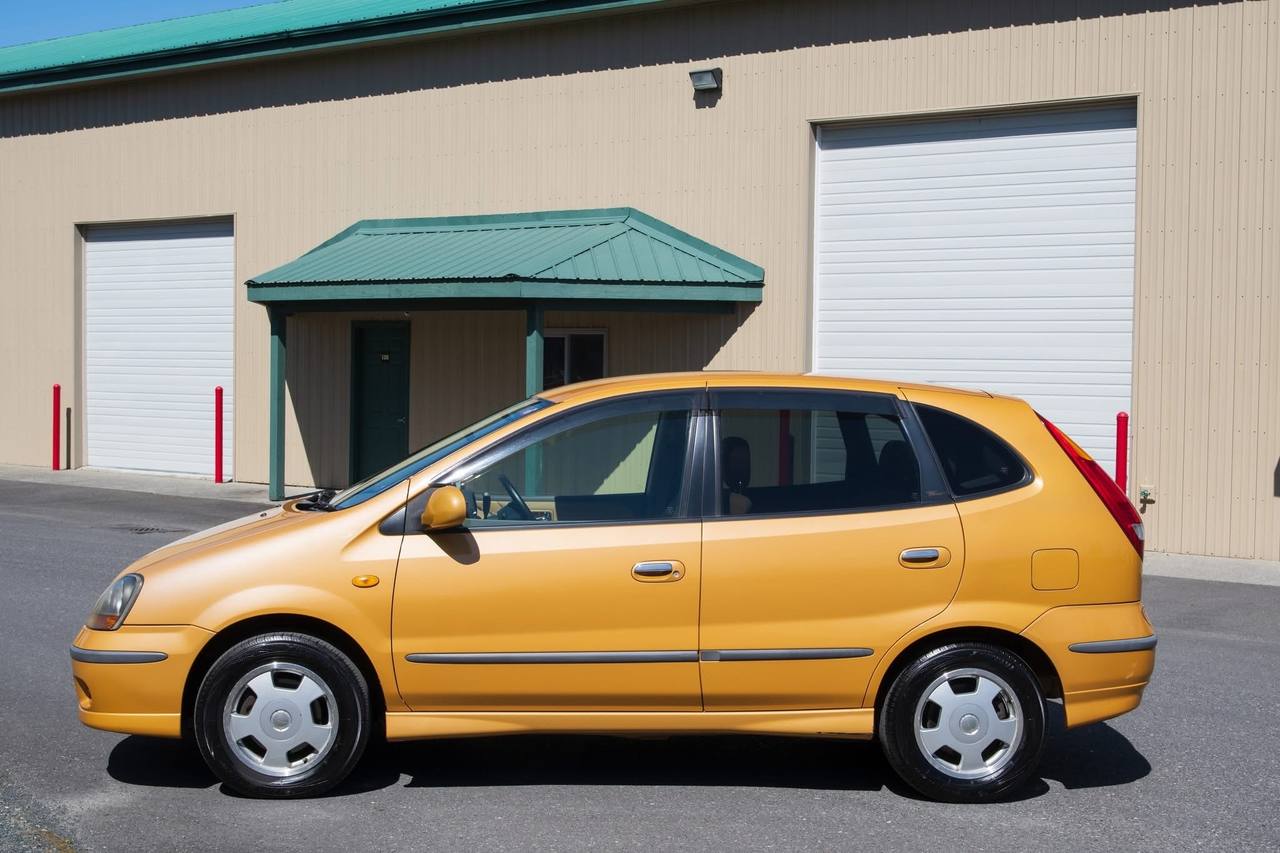 1999 Nissan Tino SR20, FWD, PS, PW, PL, AC, Automatic