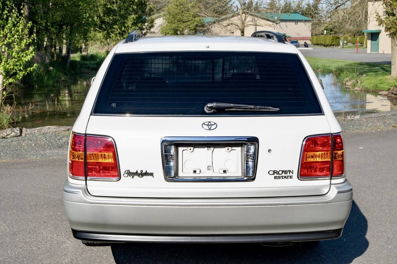 2000 Toyota Crown Estate  2JZ RWD, PW. PL, PS, AC, Navi, Automatic