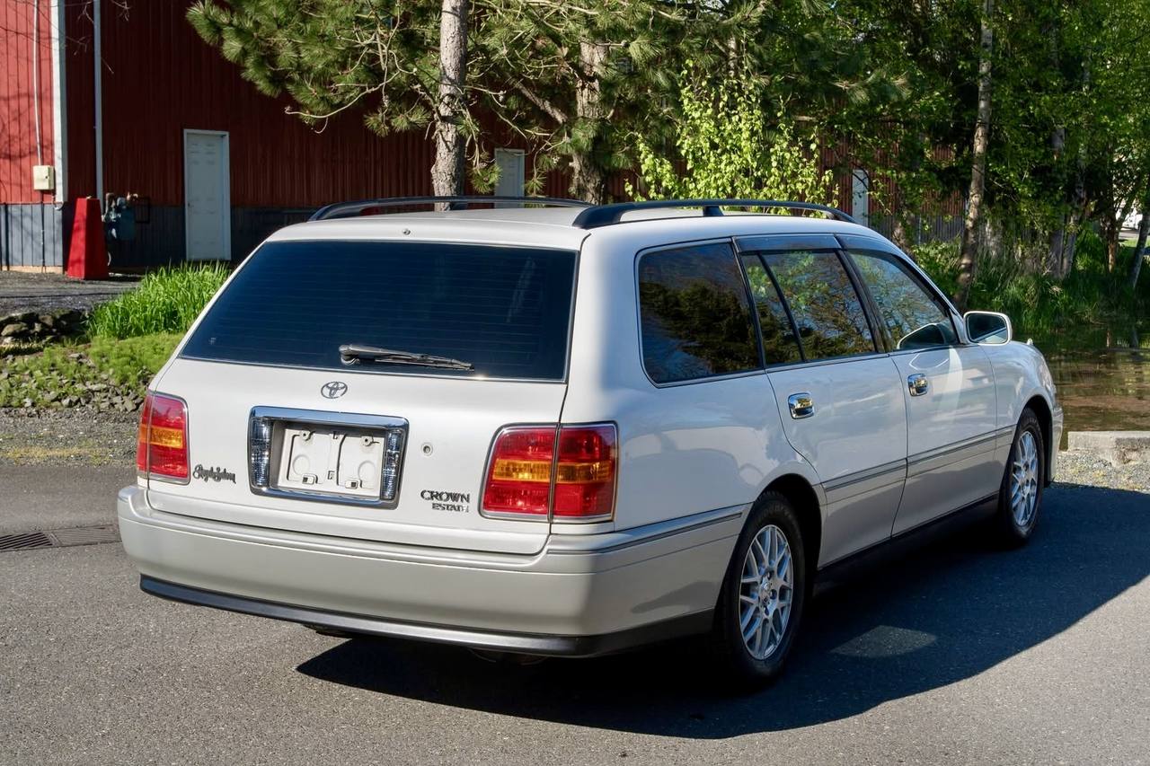 2000 Toyota Crown Estate  2JZ RWD, PW. PL, PS, AC, Navi, Automatic