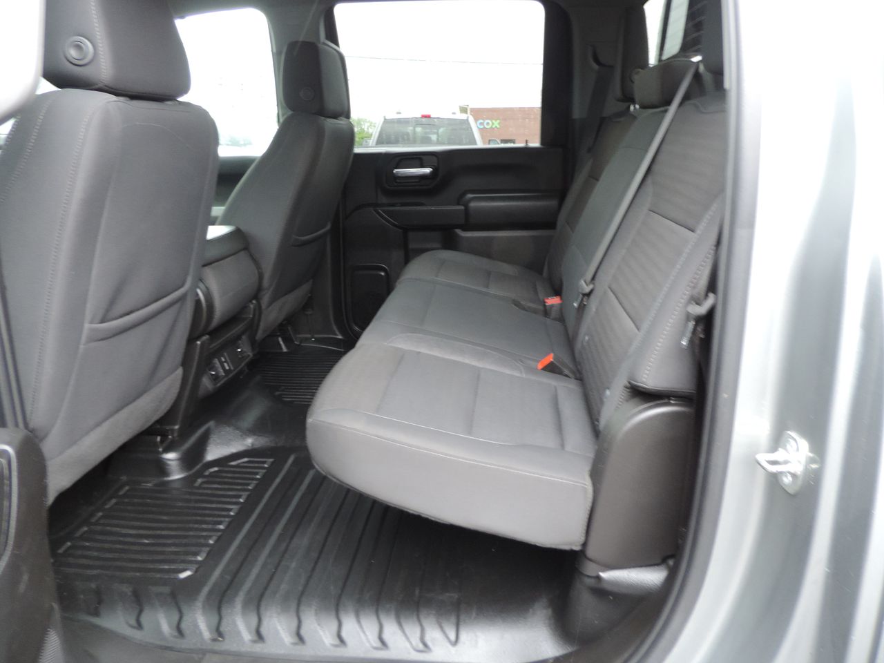 2024 Chevrolet Silverado 3500HD Crew Cab W/T Flatbed DRW 4WD