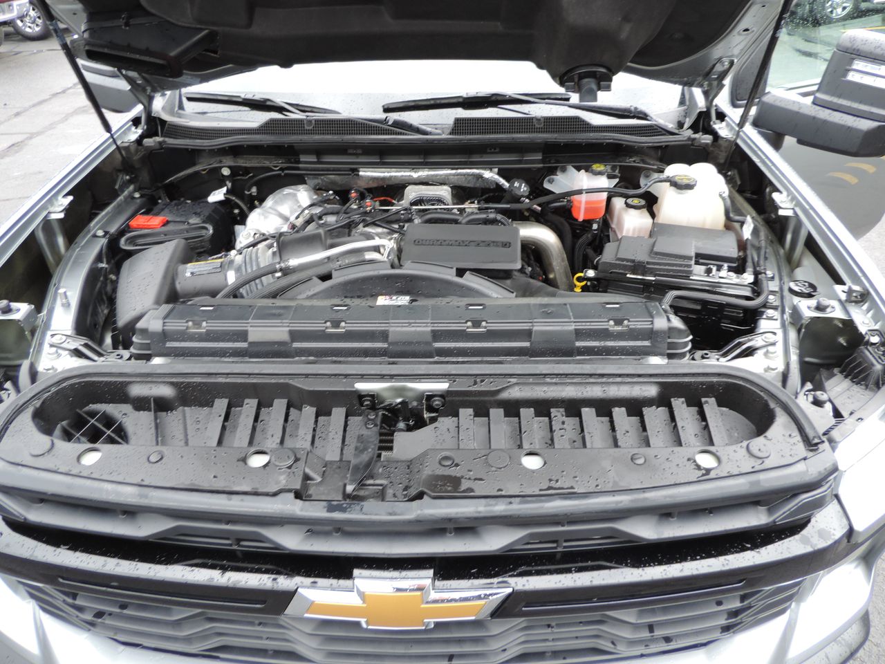 2024 Chevrolet Silverado 3500HD Crew Cab W/T Flatbed DRW 4WD