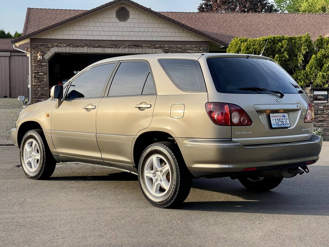 1998 Toyota Harrier 3.0 Four 4WD, PS,PW,PL,PM, AC, Automatic
