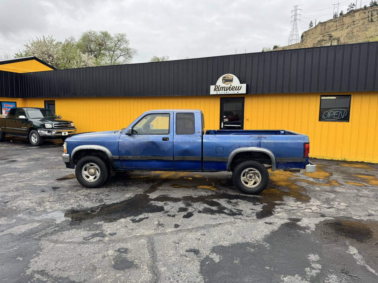1994 Dodge Dakota Club Cab 6.5-ft. Bed 4WD