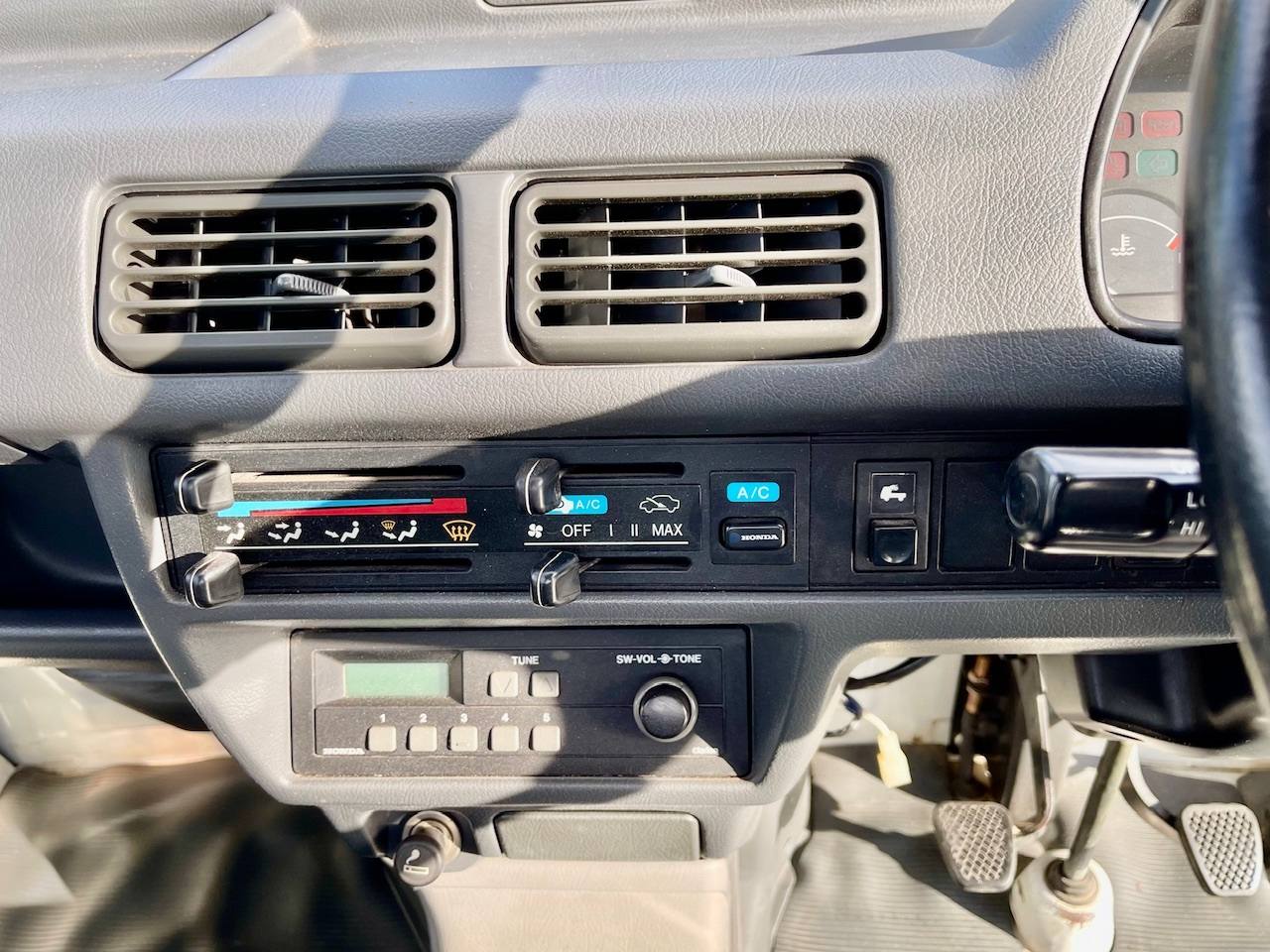 1994 Honda Acty Hard Dump Realtime 4WD, Rear Engine, AC, 5MT