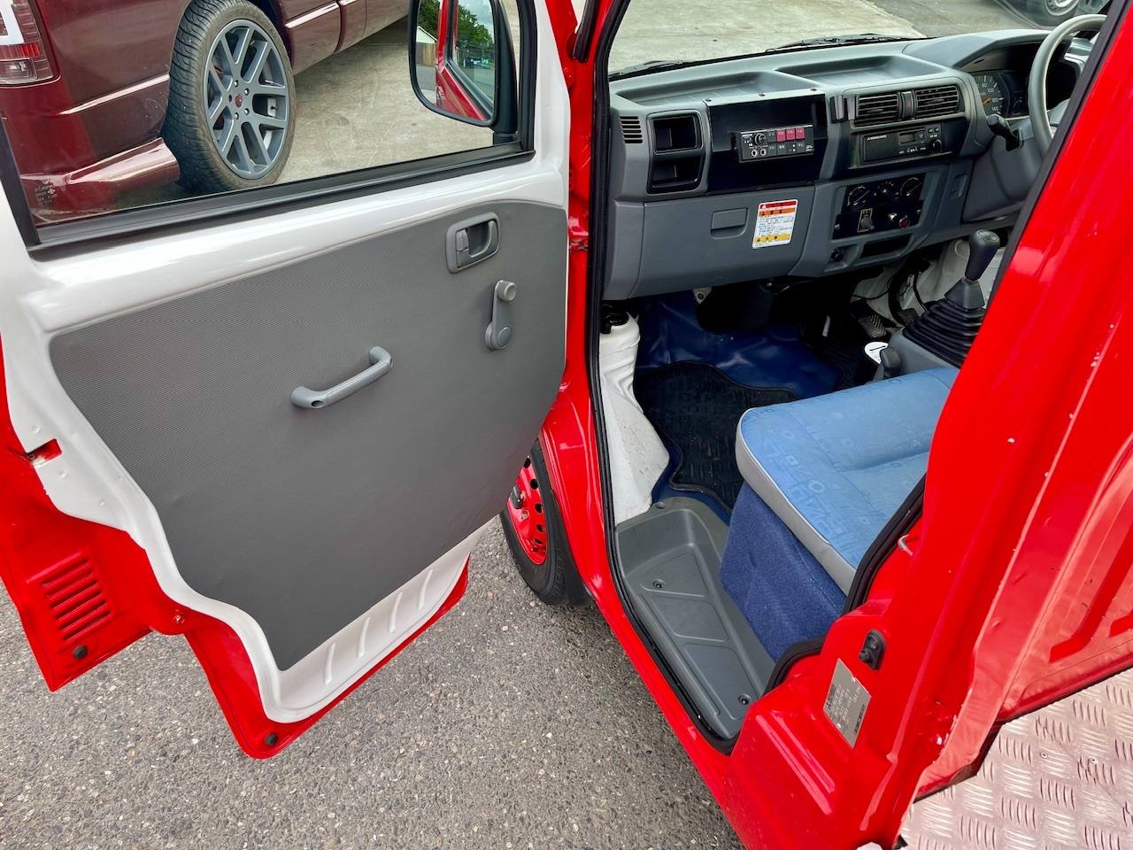 2000 Mitsubishi Minicab EFI Fire 4WD, 2Hi-4Hi-4Lo, 5MT, Collector