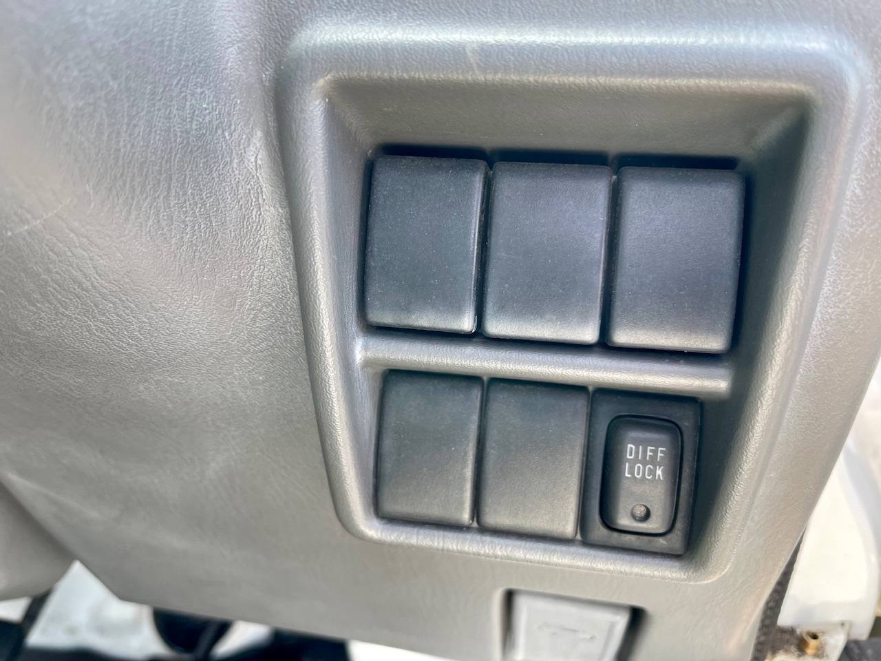 1999 Suzuki Carry EFI 4WD, 2Hi-4Hi-4Lo, 5MT, Difflock, Rare!