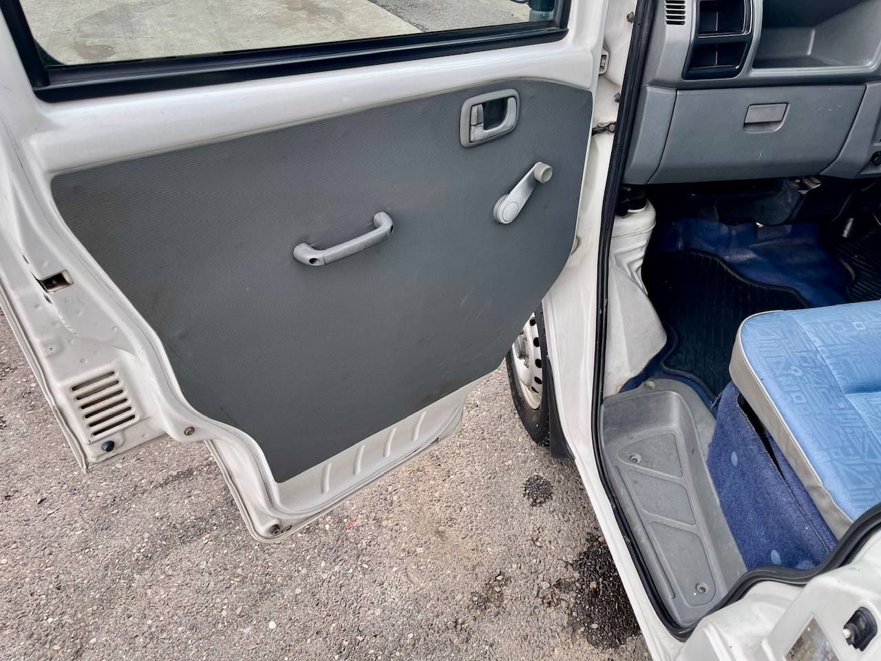 1999 Mitsubishi Minicab EFI Canopy 4WD, 2Hi-4Hi-4Lo, PS, AC, 5MT