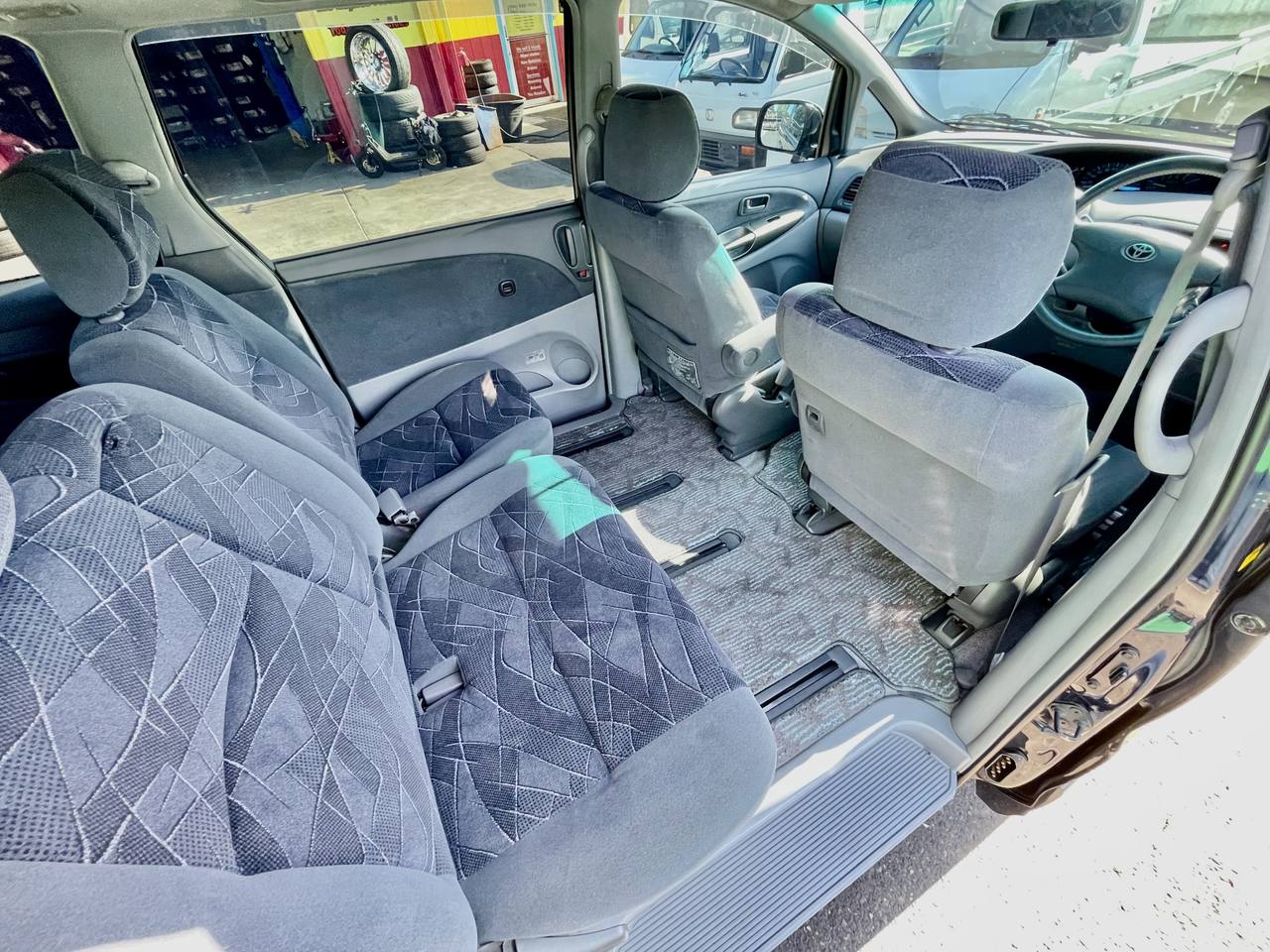 2000 Toyota Estima 3.0 Aeras 4WD, 2Hi-4Hi, AC, PS, PW, PL, 8-Pass, Auto