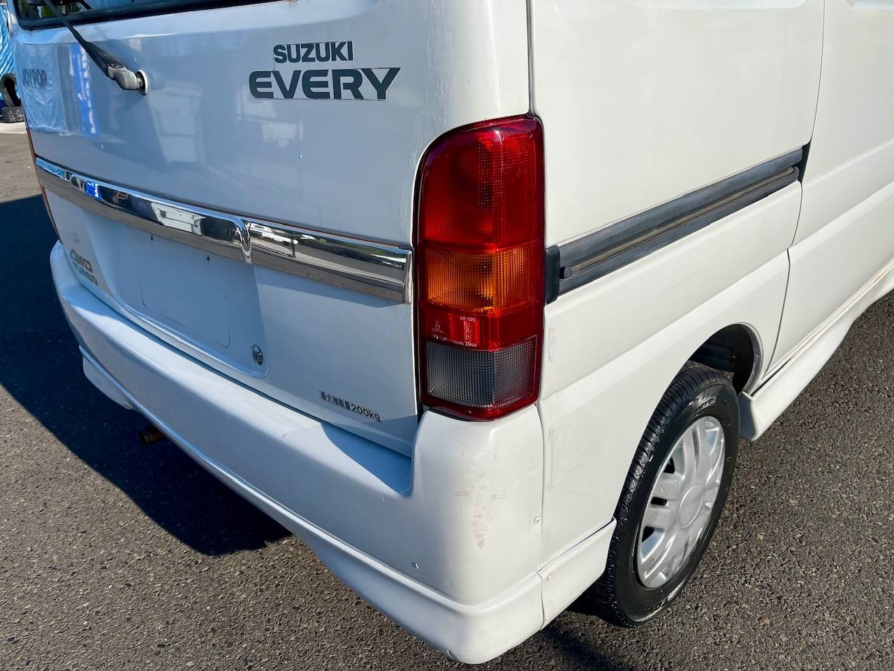 2000 Suzuki Every Joypop Turbo 4WD, PS, PW, PL, AC. Automatic
