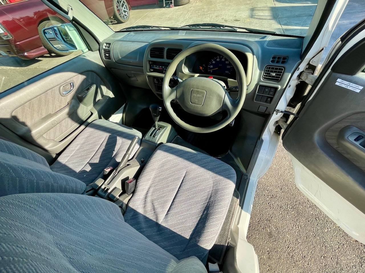 2000 Suzuki Every Joypop Turbo 4WD, PS, PW, PL, AC. Automatic