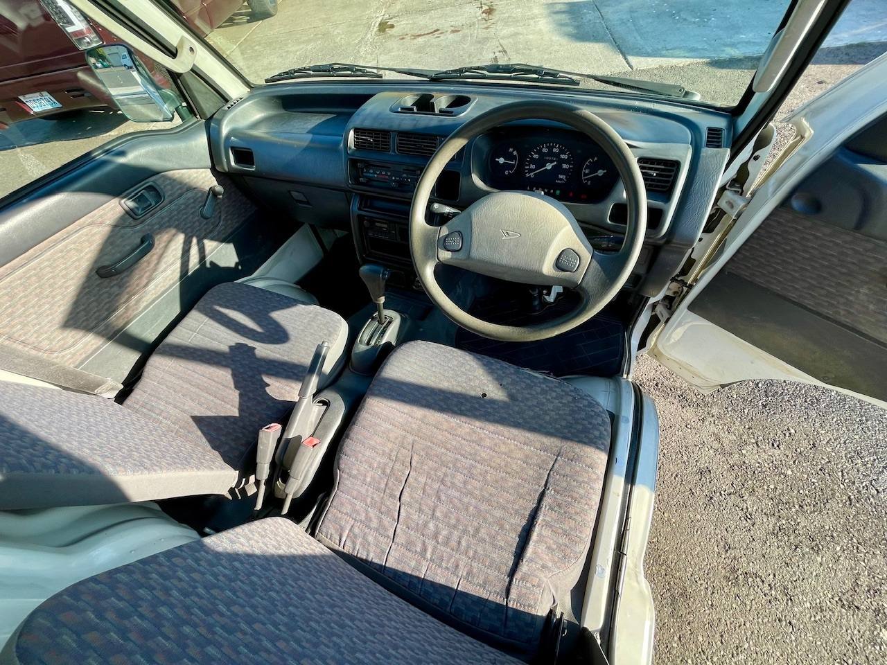 1999 Daihatsu Hi-Jet EFI DLI Twincam 4WD, 2Hi-4Hi PS, AC, Automatic