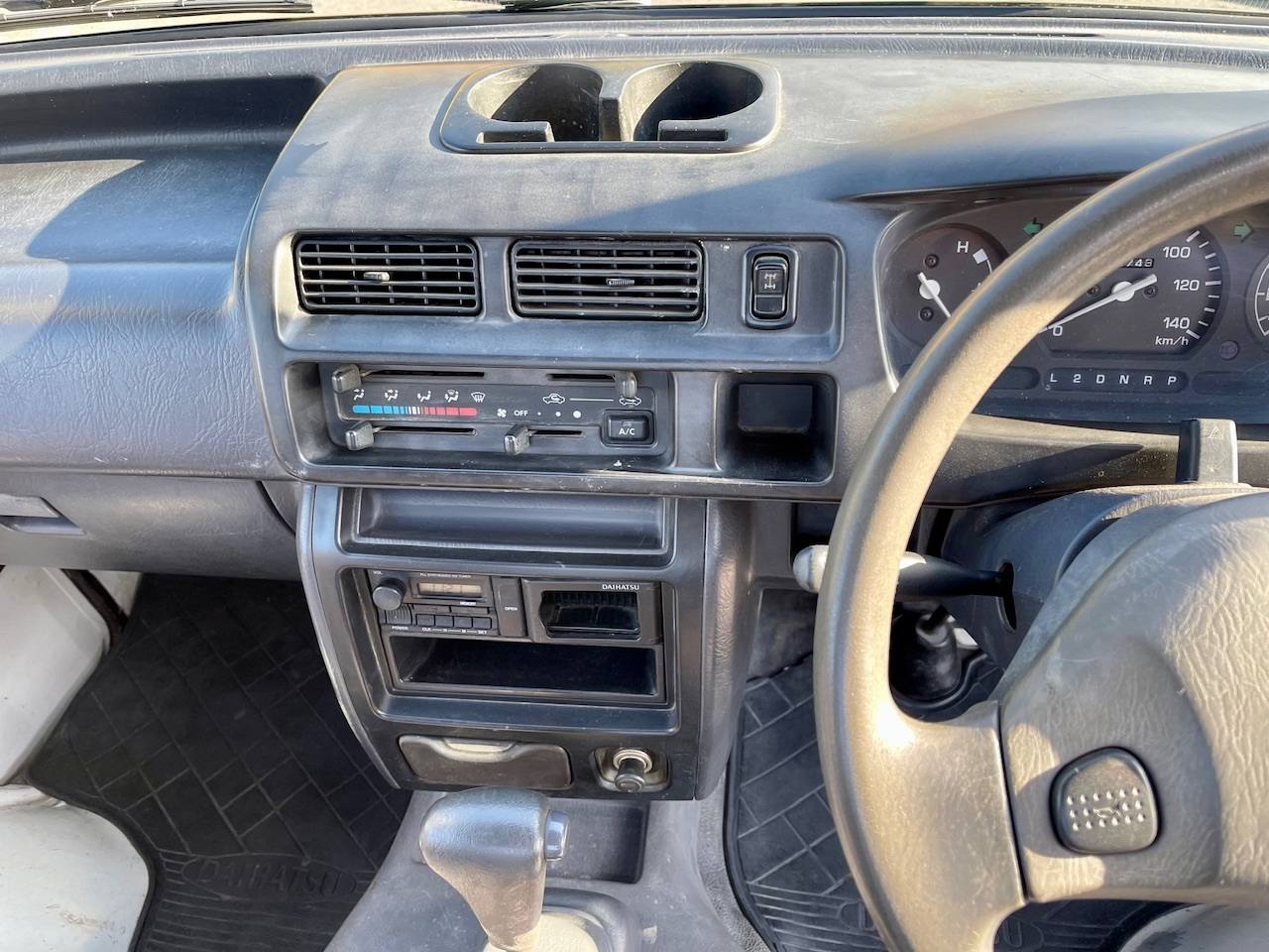 1999 Daihatsu Hi-Jet EFI DLI Twincam 4WD, 2Hi-4Hi PS, AC, Automatic