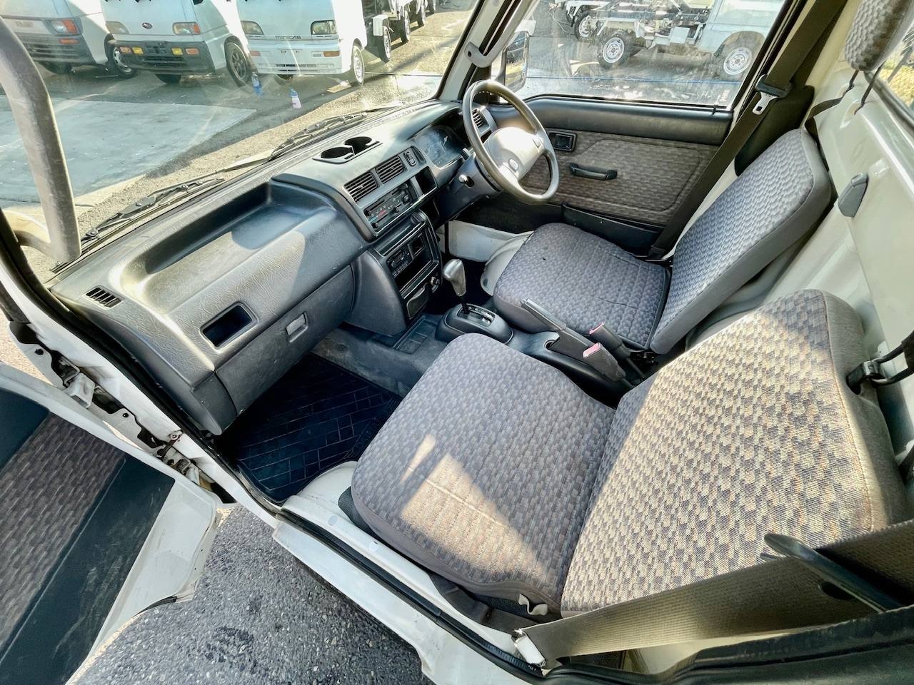 1999 Daihatsu Hi-Jet EFI DLI Twincam 4WD, 2Hi-4Hi PS, AC, Automatic