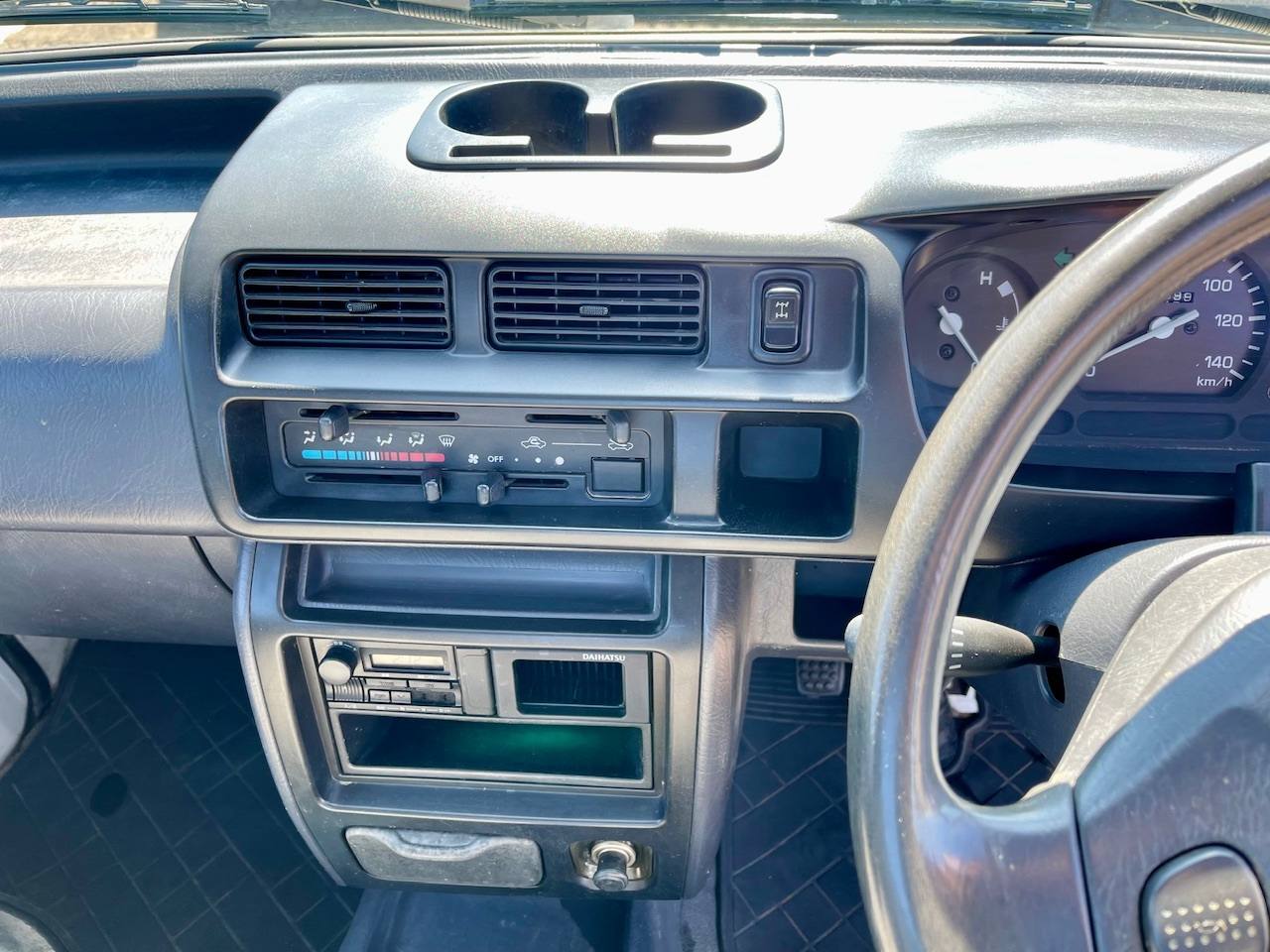 1999 Daihatsu Hi-Jet EFI DLI Twincam 4WD, 2Hi-4Hi-4Lo, 5MT