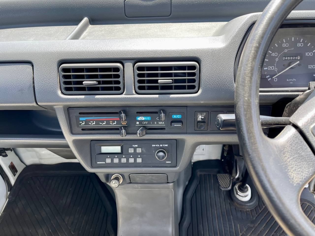 1995 Honda Acty Super Delux RealTime 4WD, AC, Mid-Engine, 5MT