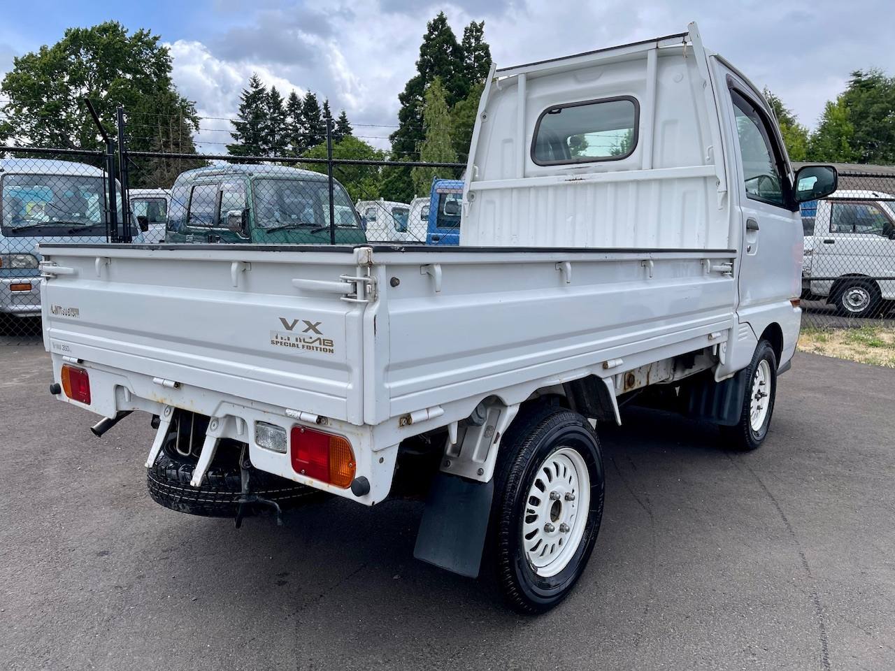 1998 Mitsubishi Minicab VX Special Edition 4WD, 2Hi-4Hi-4Lo, PS, 5MT