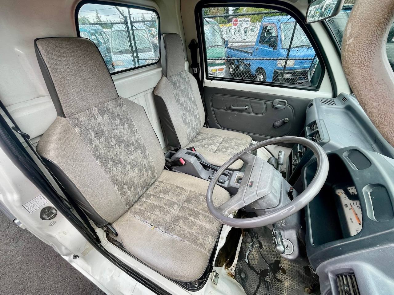 1996 Mitsubishi Minicab TD 4WD, 2Hi-4Hi, Automatic