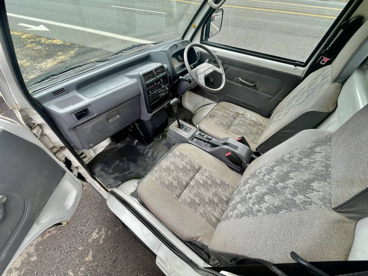 1996 Mitsubishi Minicab TD 4WD, 2Hi-4Hi, Automatic