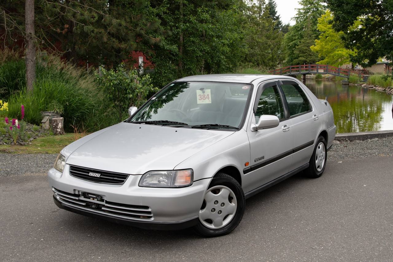 1996 Isuzu Gemini 1.6L FWD, EFI, PS, PW, ABS, AC, 5MT