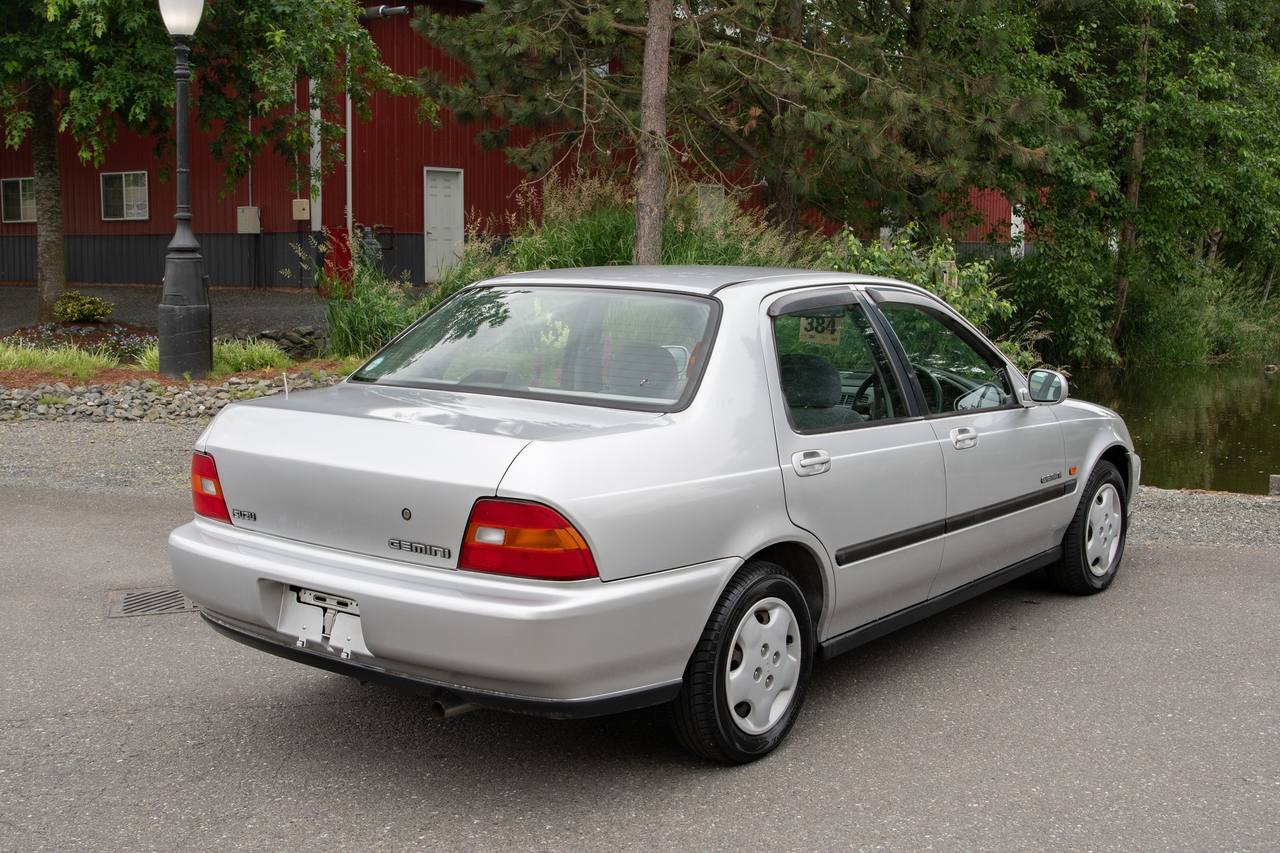 1996 Isuzu Gemini 1.6L FWD, EFI, PS, PW, ABS, AC, 5MT