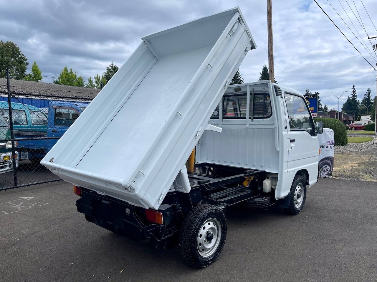 1995 Subaru Sambar SD Dump 4WD, 2Hi-4Hi, EL Gear, 5MT, Like New!
