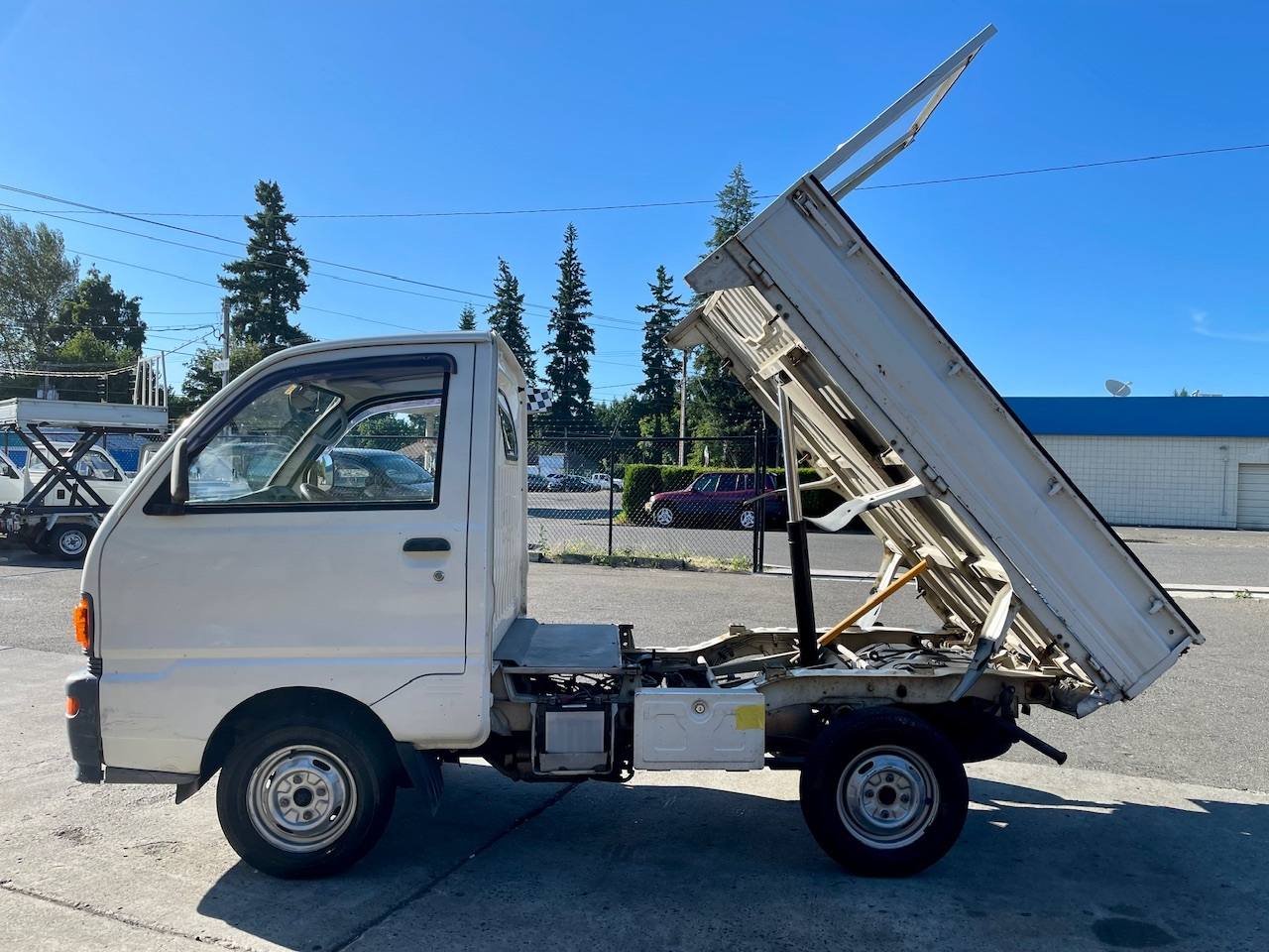 1995 Mitsubishi Minicab SD Dump 4WD, 2Hi-4Hi-4Lo, PS, AC, 5MT, LSD