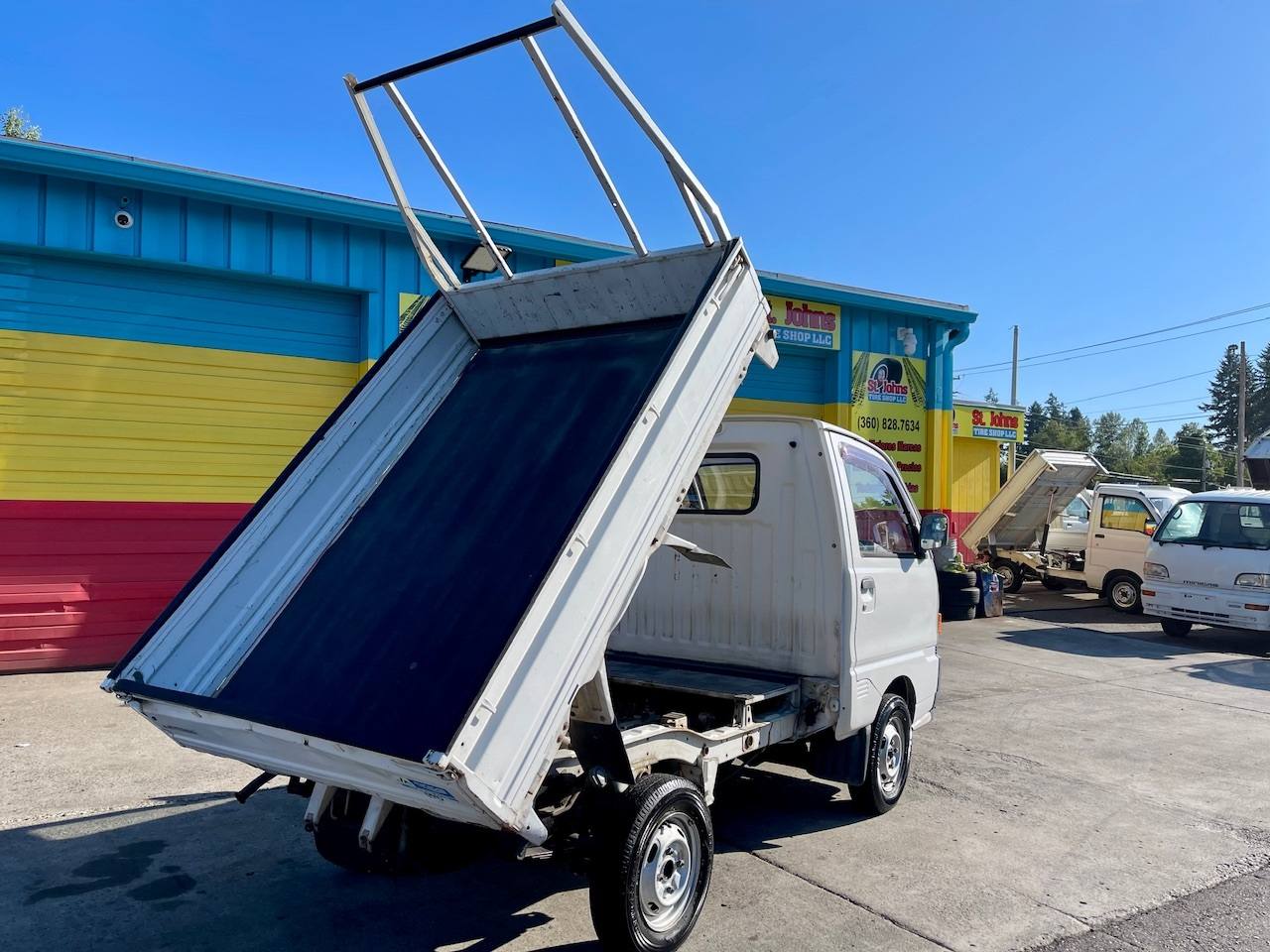 1995 Mitsubishi Minicab SD Dump 4WD, 2Hi-4Hi-4Lo, PS, AC, 5MT, LSD
