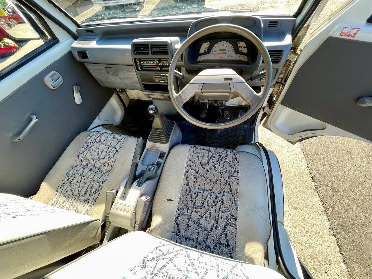 1995 Mitsubishi Minicab SD Dump 4WD, 2Hi-4Hi-4Lo, PS, AC, 5MT, LSD